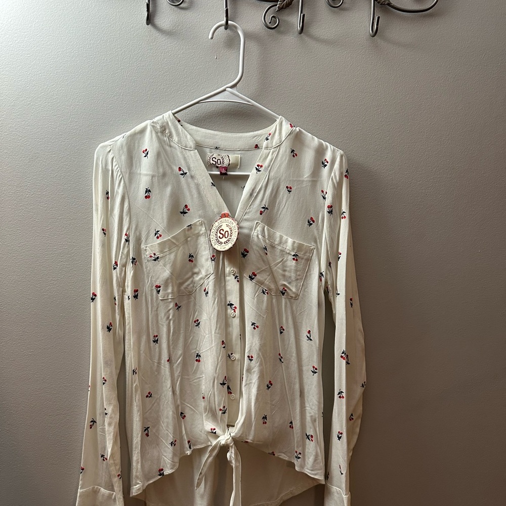 So Women's Cream with Cherries Top size S